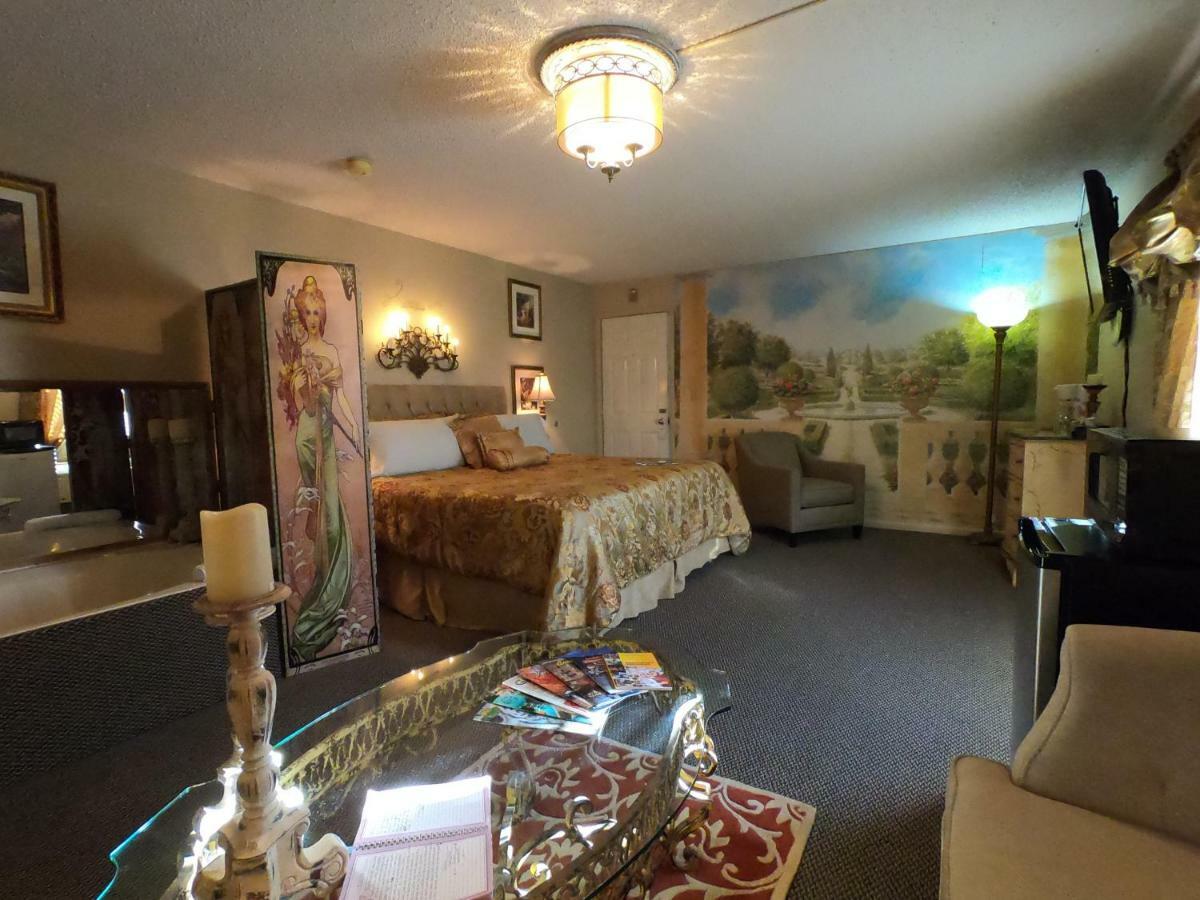 Tradewinds Lodging ユリーカ・スプリングス エクステリア 写真