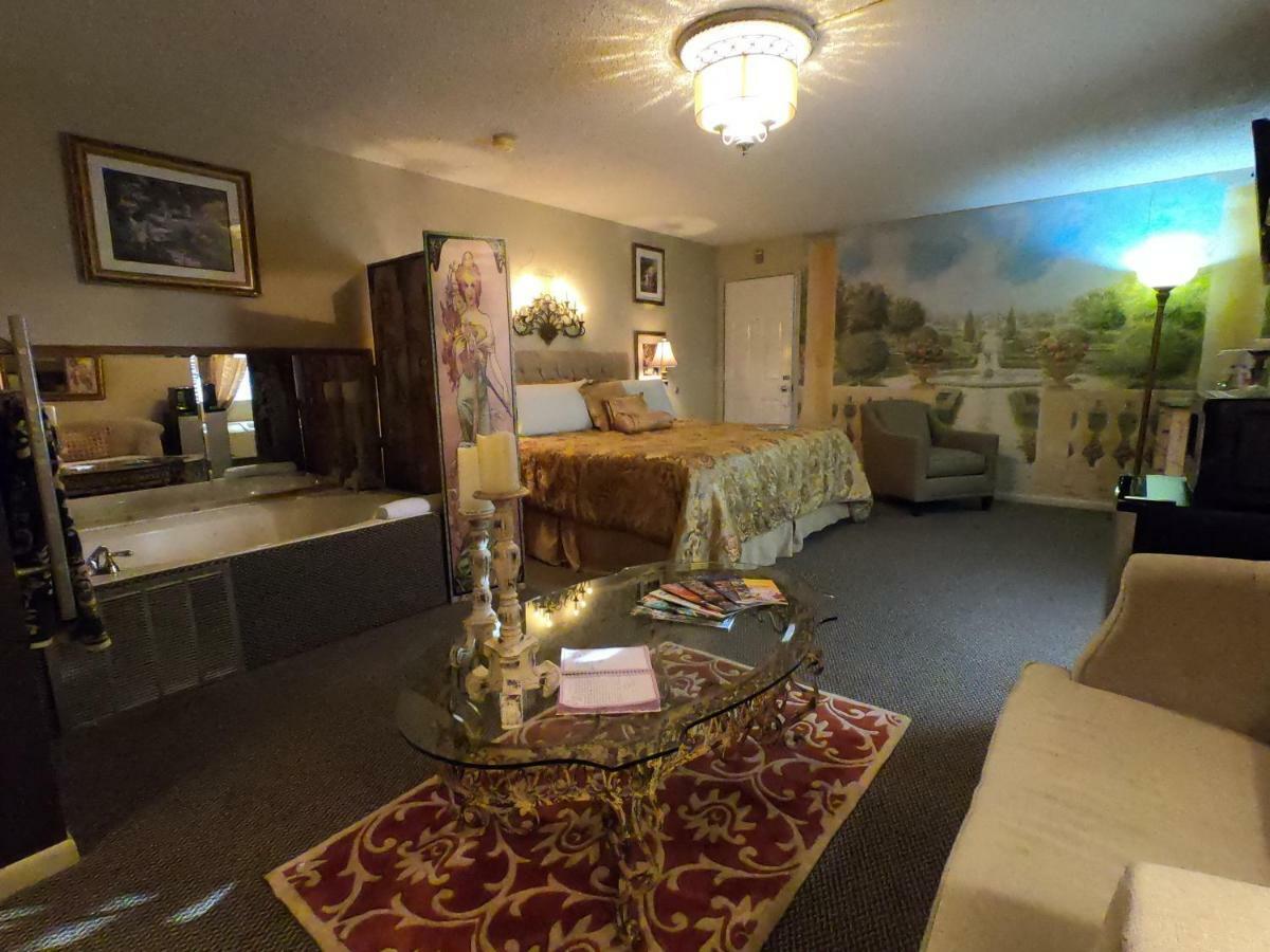 Tradewinds Lodging ユリーカ・スプリングス エクステリア 写真