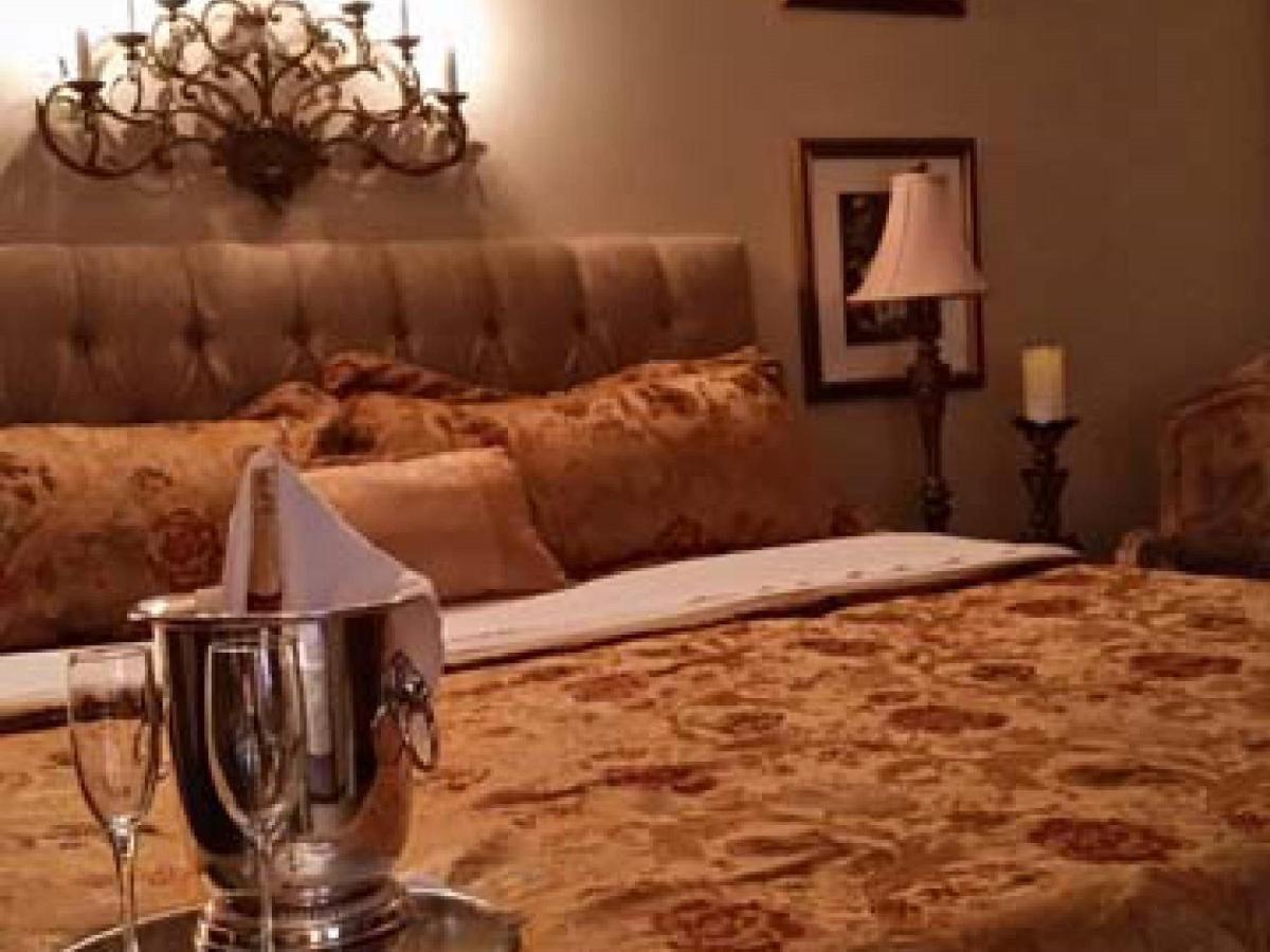 Tradewinds Lodging ユリーカ・スプリングス エクステリア 写真